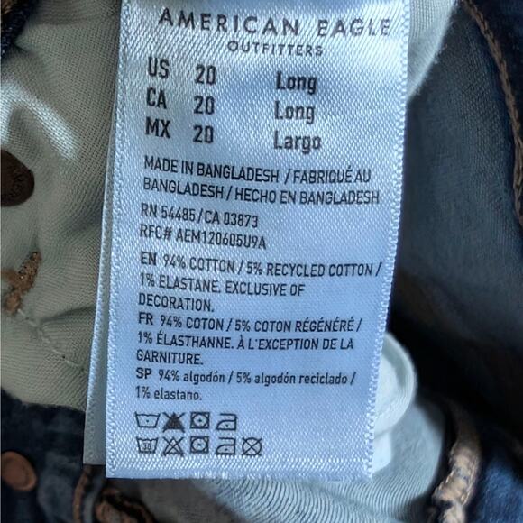 Women's American Eagle Medium Wash Curvy Mom Jeans 20L - Picture 9 of 12
